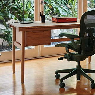 Dd26 herman miller aeron chair
